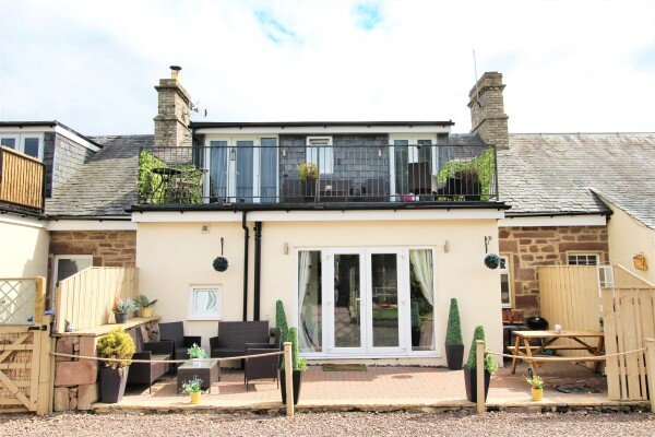 House 3 bedrooms, with garden
