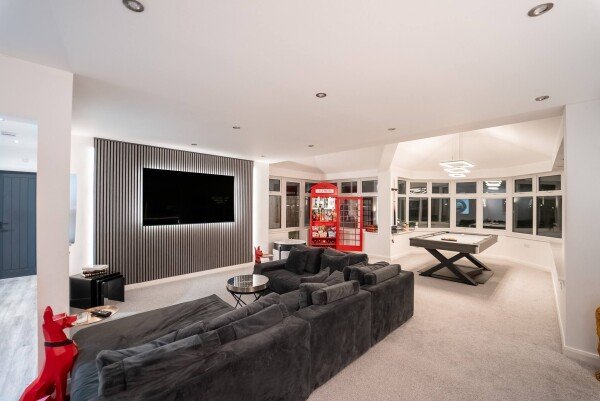 Maison moderne, 3 chambres, avec salle de sport