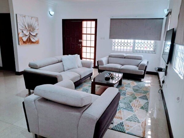 Casa 3 camere, con piscina