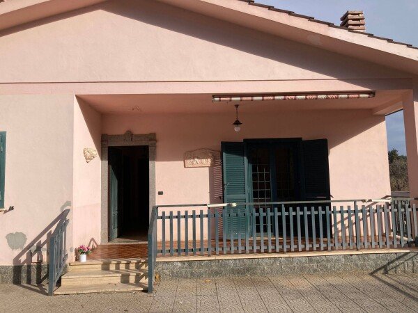 Villa 2 camere, con giardino