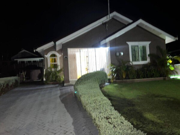 Villa 3 Schlafzimmer, mit Pool