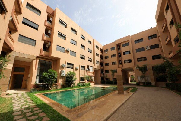 Apartamento 2 quartos, com piscina