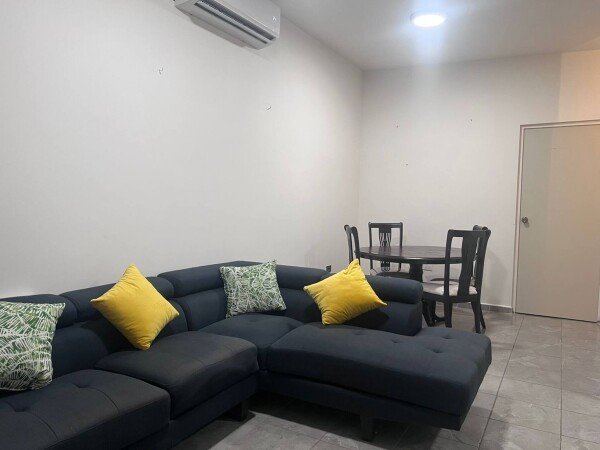 House 3 bedrooms, with garden