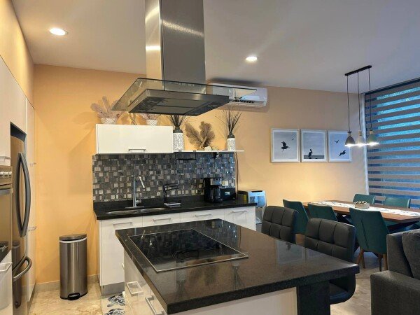 Casa 2 habitaciones, con piscina