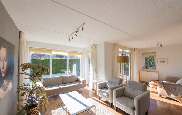 House 3 bedrooms, with pool