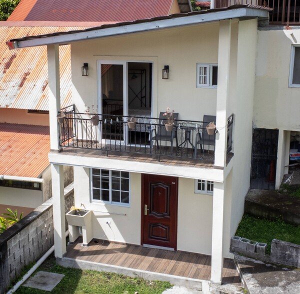 Wohnung 3 Schlafzimmer, mit Garten