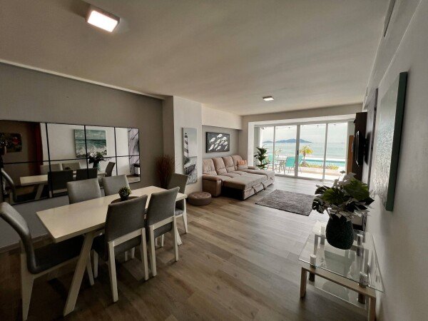 Apartment 2 bedrooms, with sea view