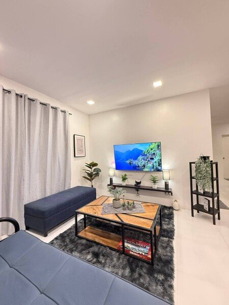 House 3 bedrooms, with garden