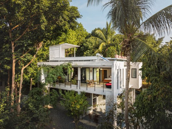 Villa 3 camere, con vista mare