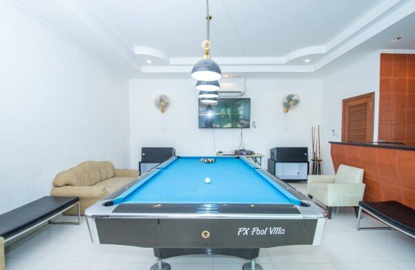 Villa confortable, 7 chambres, avec piscine