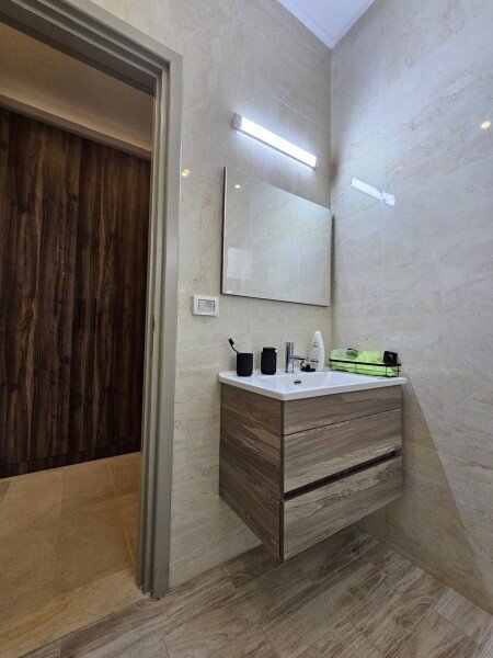 Villa 3 camere, con vista mare