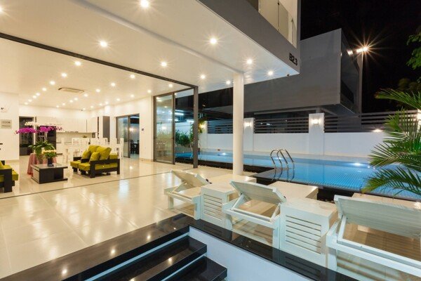 Villa 5 bedrooms, with pool