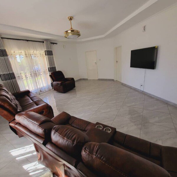 House 5 bedrooms, with garden