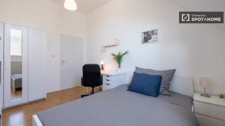 Habitación 8 huéspedes, con aire acondicionado