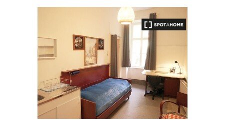 Room 4 guests, with wifi