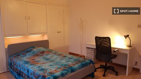 Room 6 guests, with wifi