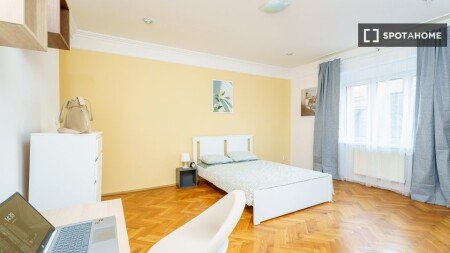 Chambre 4 voyageurs, avec wifi