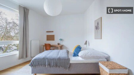 Room 4 guests, with wifi