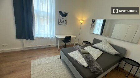 Room 8 guests, with air conditioning