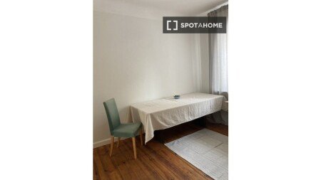 Zimmer 4 Gäste, mit WLAN