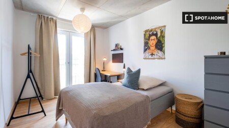 Room 8 guests, with air conditioning