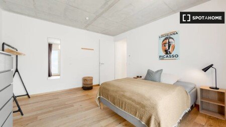 Room 8 guests, with air conditioning