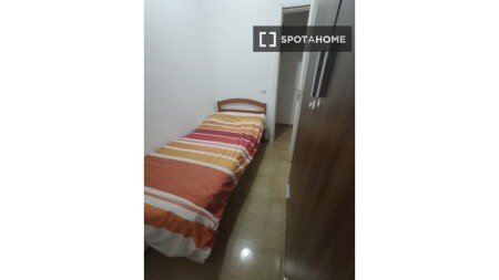 Chambre 6 voyageurs, avec wifi