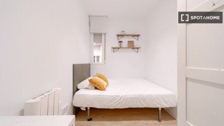 Habitación 24 huéspedes, con wifi