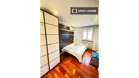 Habitación 10 huéspedes, con aire acondicionado