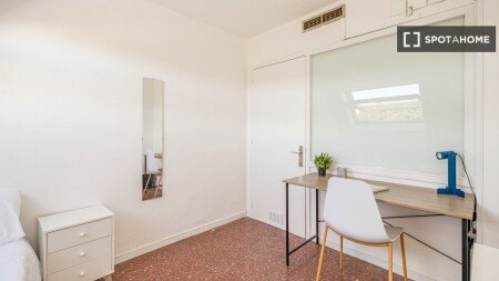 Habitación 34 huéspedes, con aire acondicionado