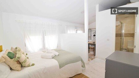 Room 8 guests, with wifi