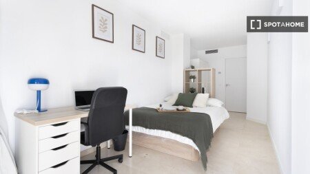 Chambre 12 voyageurs, avec climatisation