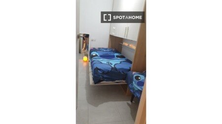 Habitación 4 huéspedes, con aire acondicionado