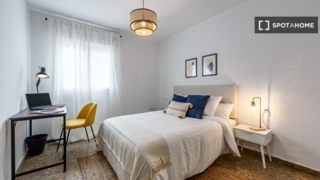 Habitación 20 huéspedes, con aire acondicionado