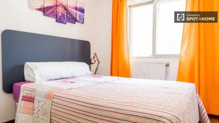 Room 8 guests, with wifi