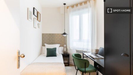Chambre 12 voyageurs, avec wifi