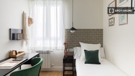Chambre 12 voyageurs, avec wifi