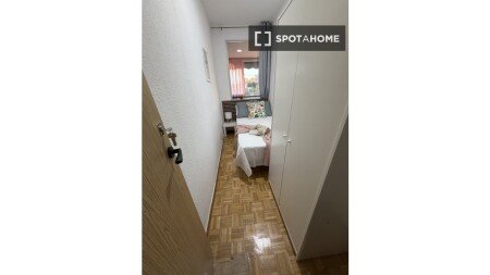 Chambre 14 voyageurs, avec climatisation