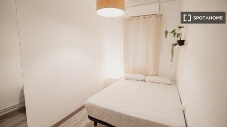Chambre 12 voyageurs, avec climatisation