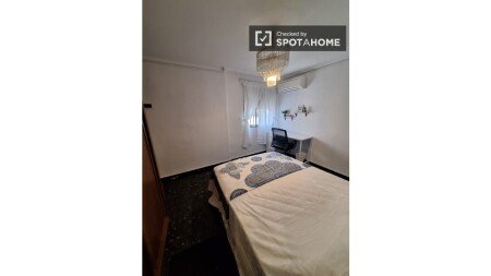 Chambre 10 voyageurs, avec climatisation