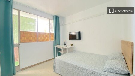 Habitación 8 huéspedes, con aire acondicionado