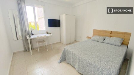 Habitación 8 huéspedes, con aire acondicionado