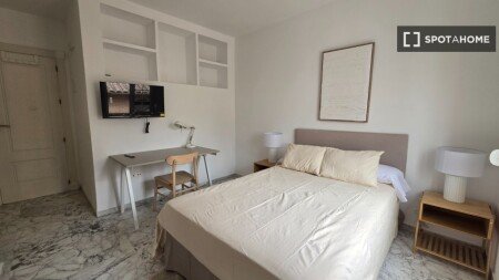 Habitación 18 huéspedes, con aire acondicionado