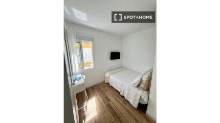 Chambre 8 voyageurs, avec wifi