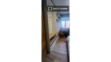 Room 12 guests, with wifi