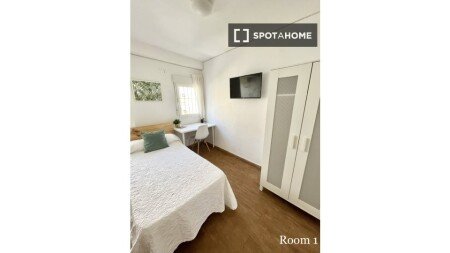 Habitación 8 huéspedes, con wifi