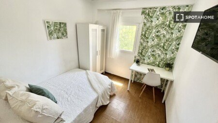 Chambre 8 voyageurs, avec wifi