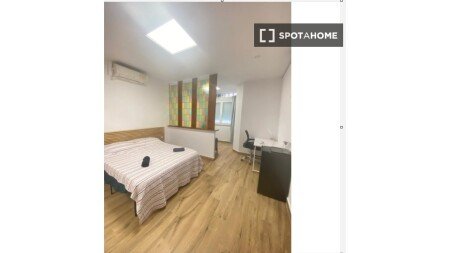 Chambre 4 voyageurs, avec climatisation
