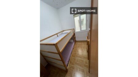 Room 2 guests, with air conditioning