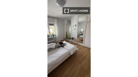 Room 2 guests, with air conditioning